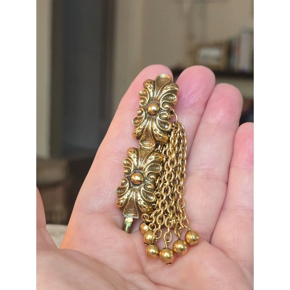 Victorian Tassel Brooch Goldtone Vintage